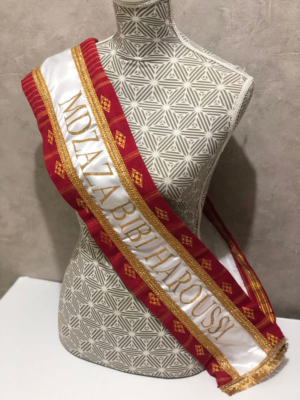 écharpe en tissu comorien